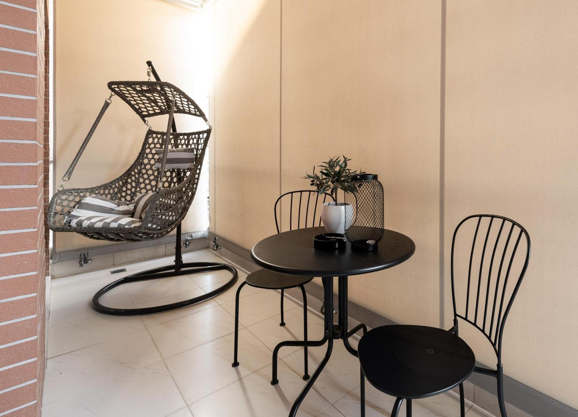 Byron Luxury Apartments Egio Exterior foto